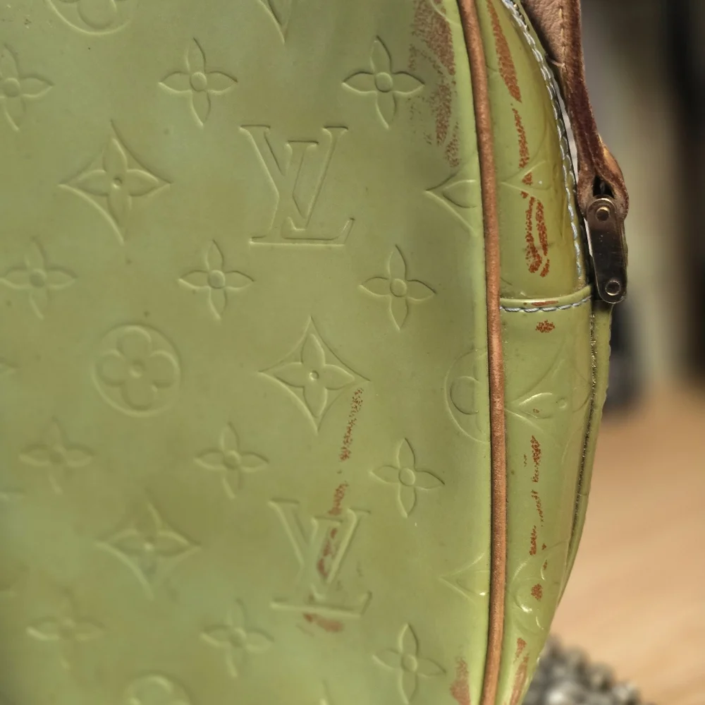 Vernis crossbody bag
